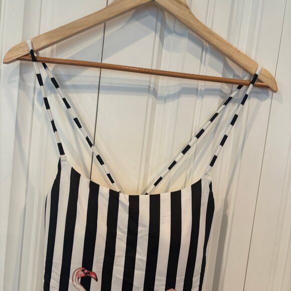 Victoria’s‎ Secret Flamingo Striped One Piece Swimsuit Size Large - Picture 4 of 11